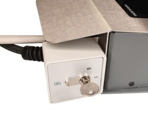 Schlüsselschalter GEBA zur Verriegelung der Wallbox. Höchster Schutz vor Fremdzugriff. Made in Germany. Hochwertiges Design.